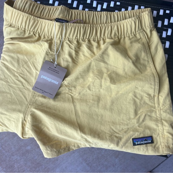 Patagonia Barely Baggies Shorts 2 1/2 Inch Women’s Large Brand New! - Picture 3 of 4